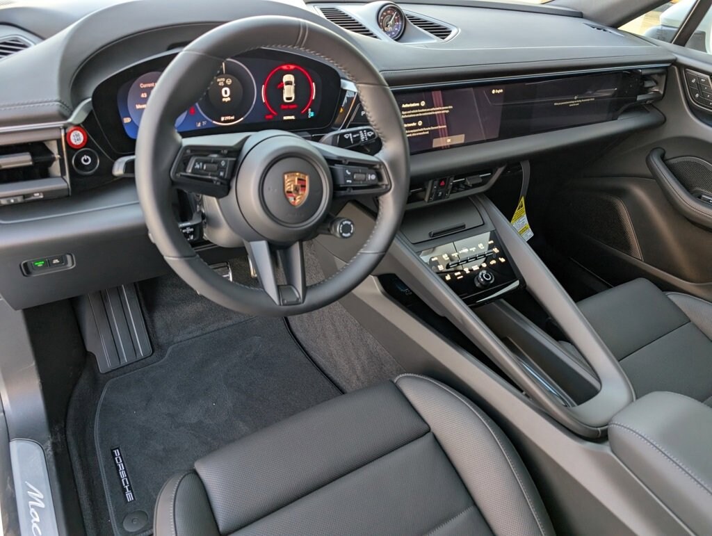 New 2025 Porsche Macan Electric 4S Electric 4S AWD