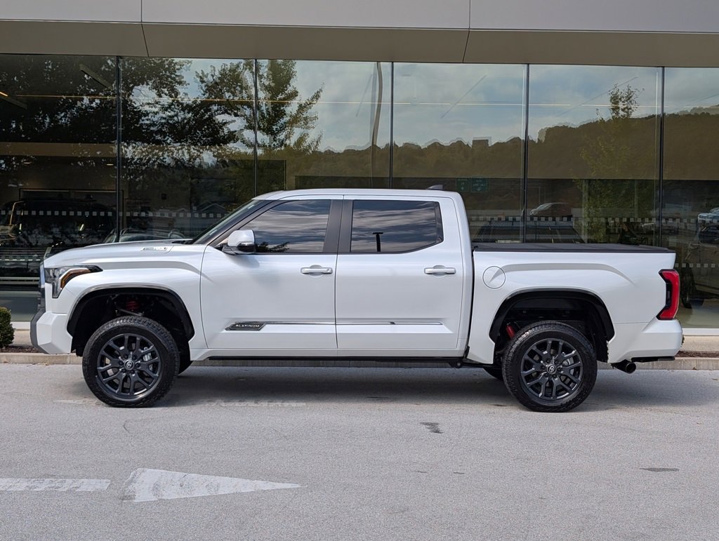 2025 Toyota Tundra Platinum photo 2