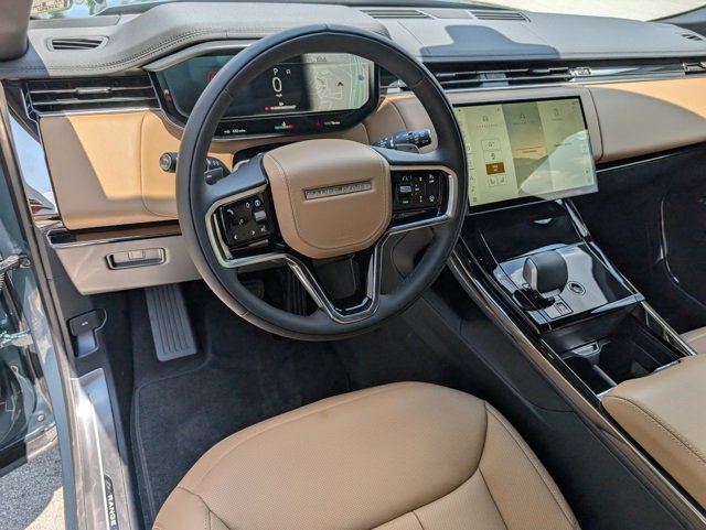 2025 Land Rover Range Rover Sport SE photo 4