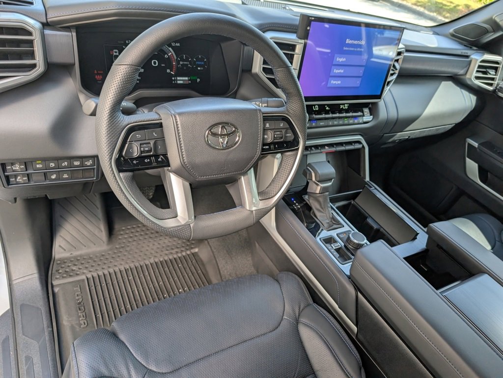2025 Toyota Tundra Platinum photo 4