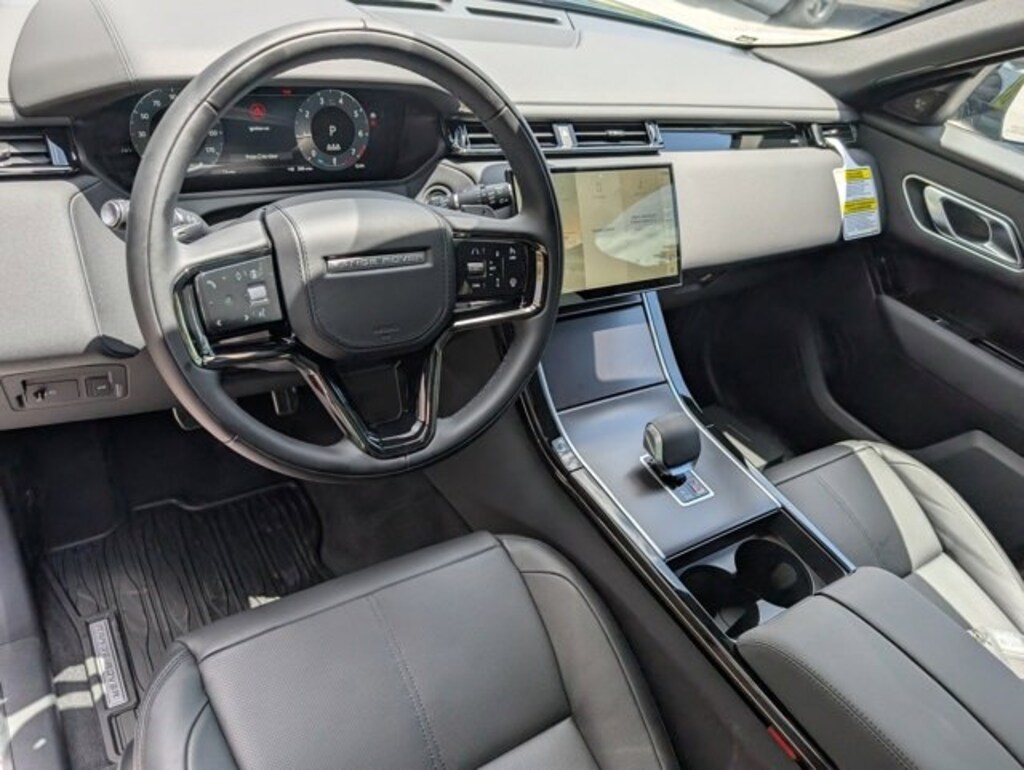 New 2026 Land Rover Range Rover Velar Dynamic SE P250 Dynamic SE