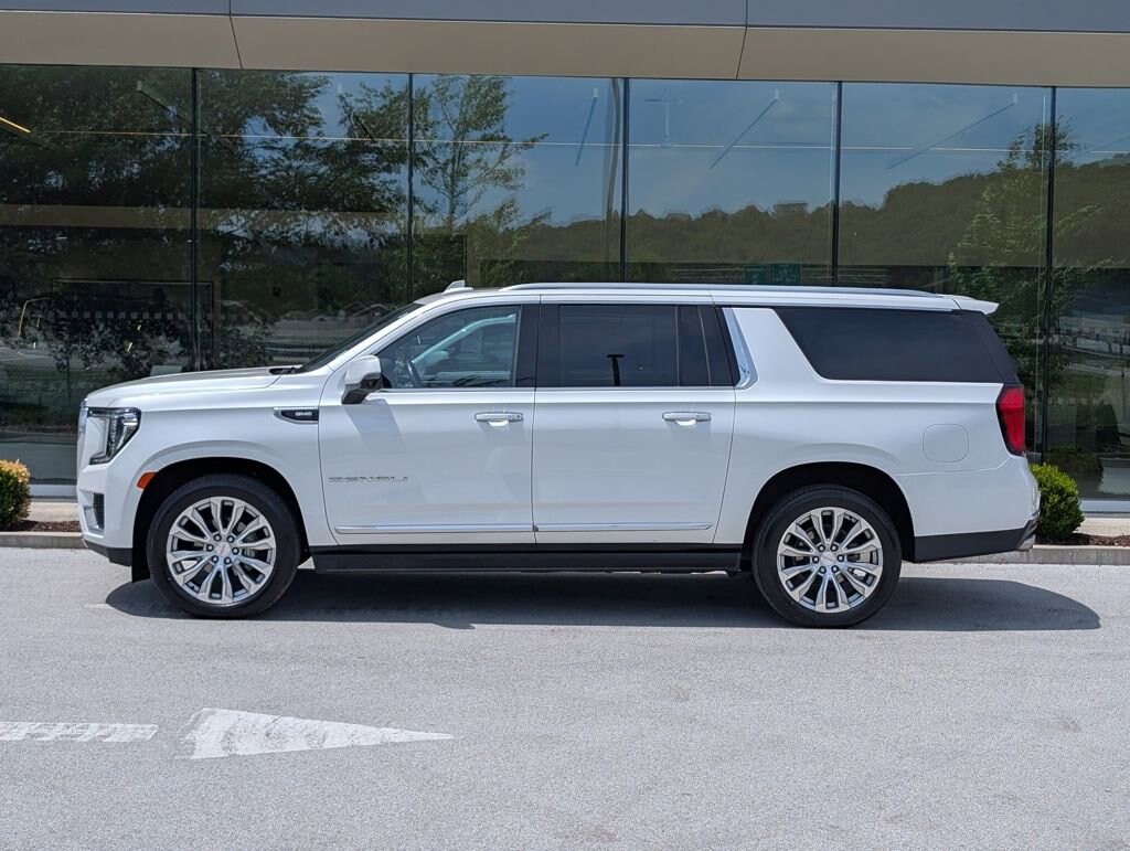 Used 2022 GMC Yukon XL Denali SUV