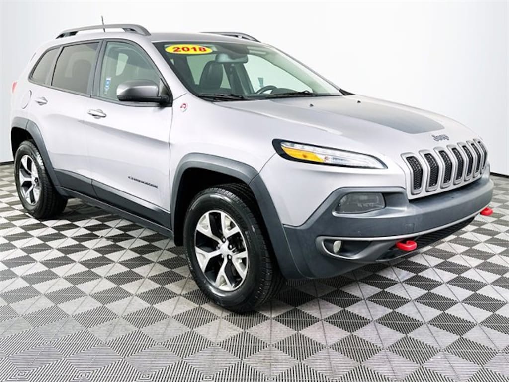 Used 2018 Jeep Cherokee Trailhawk SUV