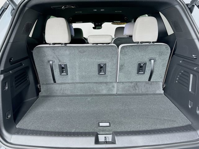 2026 GMC Acadia Elevation - Photo 15