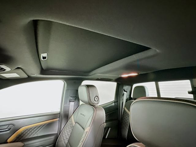 2026 GMC Canyon Denali - Photo 10