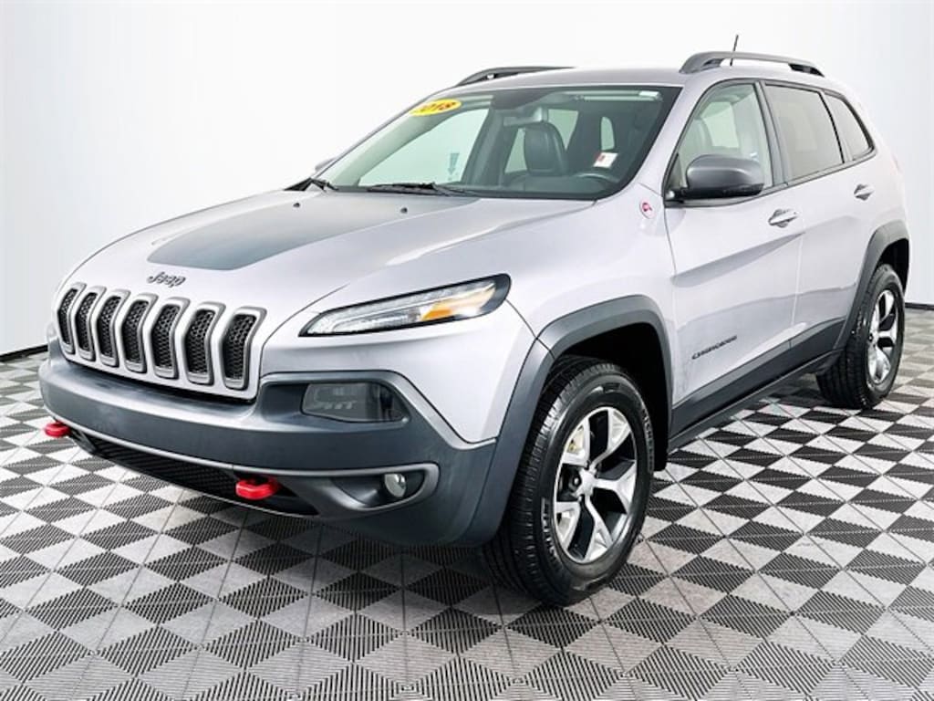 Used 2018 Jeep Cherokee Trailhawk SUV