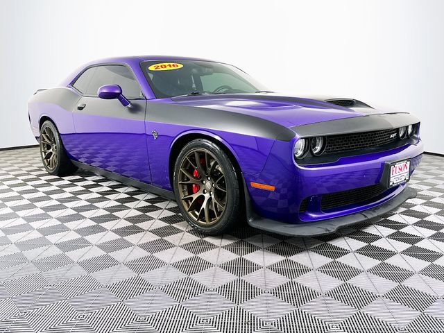 2016 Dodge Challenger SRT Hellcat's photo