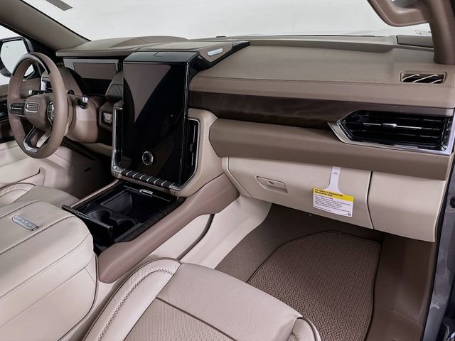 2026 GMC Yukon XL Denali - Photo 17