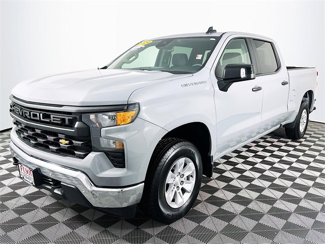2024 Chevrolet Silverado 1500 photo 3