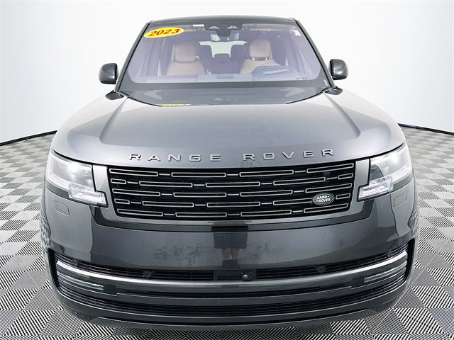 2023 Land Rover Range Rover SE photo 2