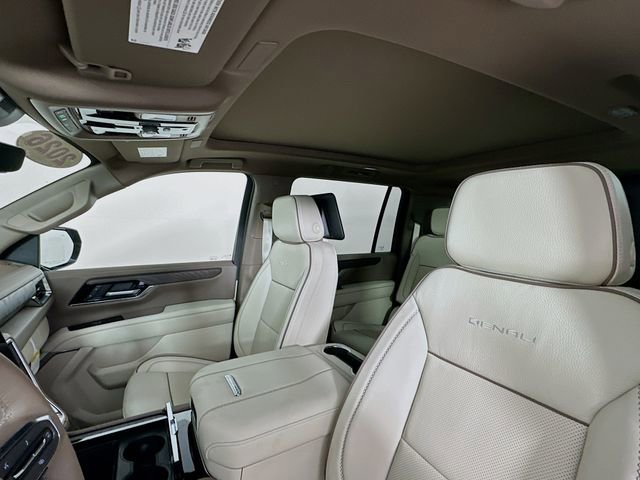 2026 GMC Yukon XL Denali - Photo 10