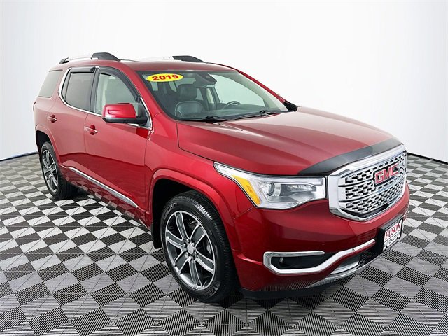 2019 GMC Acadia Denali's photo