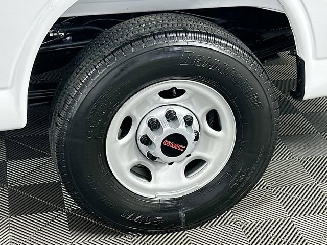 2025 GMC Savana Cargo Work Van - Photo 20