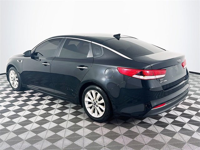 2016 Kia Optima LX photo 3