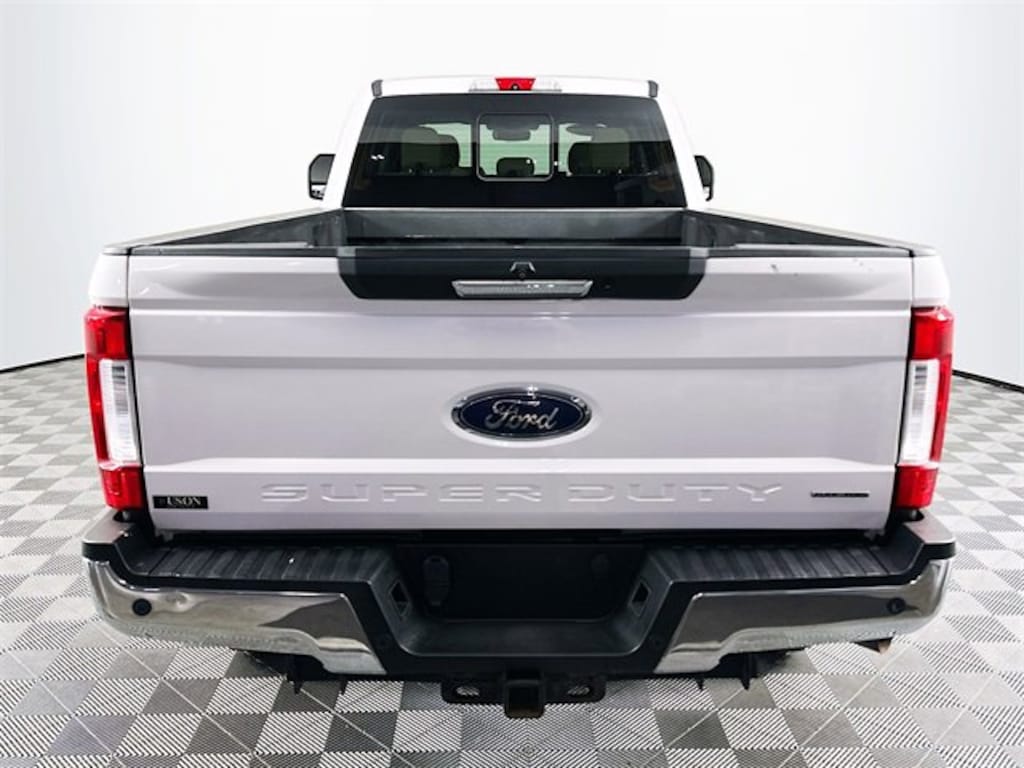 Used 2017 Ford Super Duty F-350 SRW Platinum Truck Crew Cab