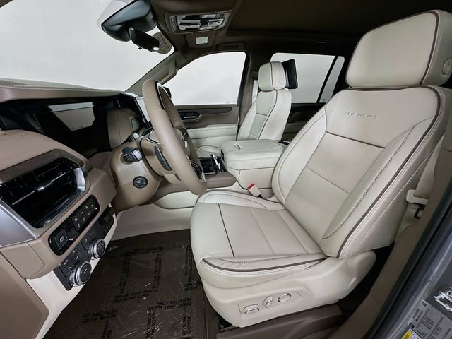 2026 GMC Yukon XL Denali - Photo 8