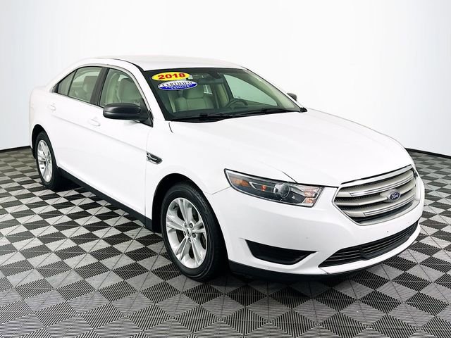 2018 Ford Taurus SE FWD's photo