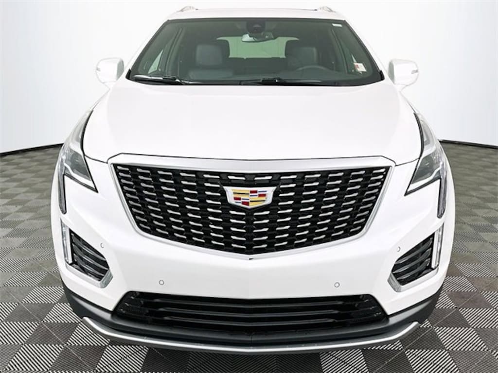 New 2025 CADILLAC XT5 Premium Luxury SUV