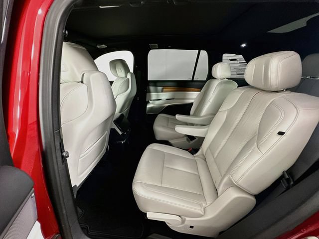 2026 Cadillac VISTIQ Sport - Photo 13