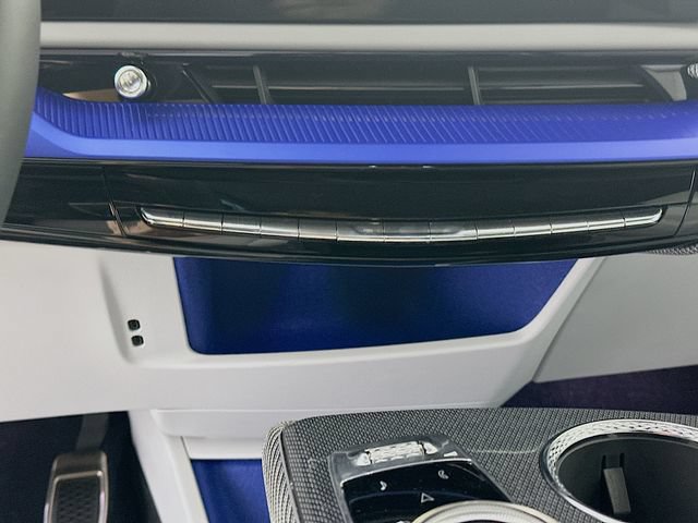 2026 Cadillac OPTIQ Luxury - Photo 11