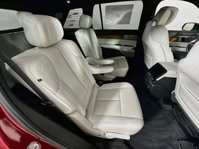 2026 Cadillac VISTIQ Sport - Photo 19