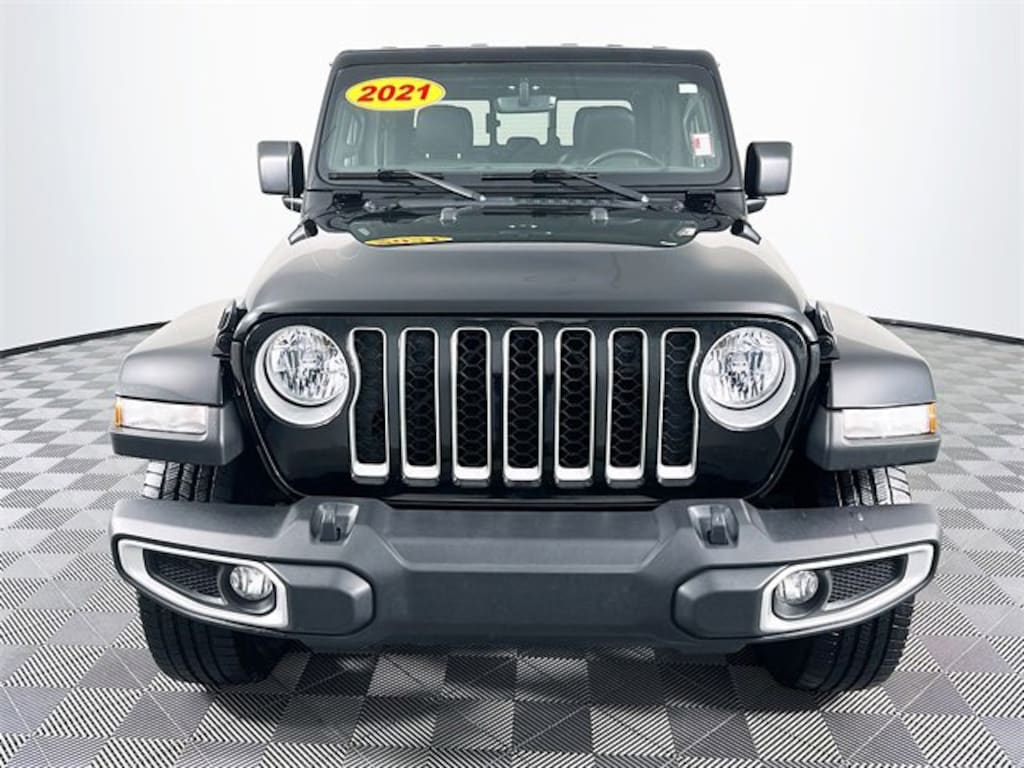 Used 2021 Jeep Gladiator Overland Truck Crew Cab