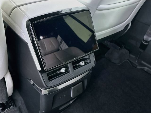 2026 Cadillac VISTIQ Sport - Photo 16