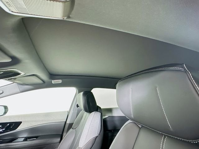 2025 Cadillac OPTIQ Sport 1 - Photo 10