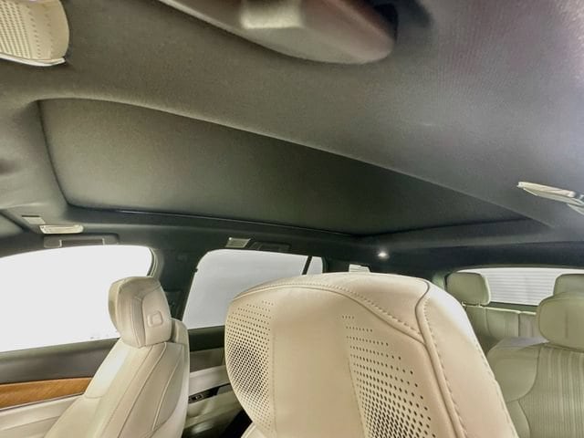 2026 Cadillac VISTIQ Sport - Photo 10