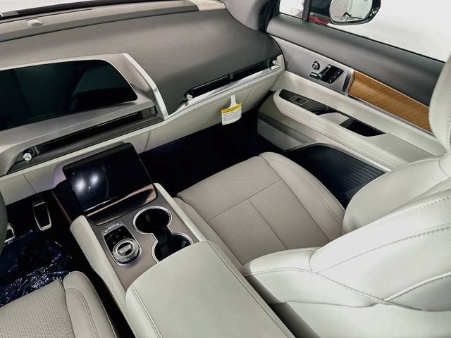 2026 Cadillac VISTIQ Sport - Photo 15