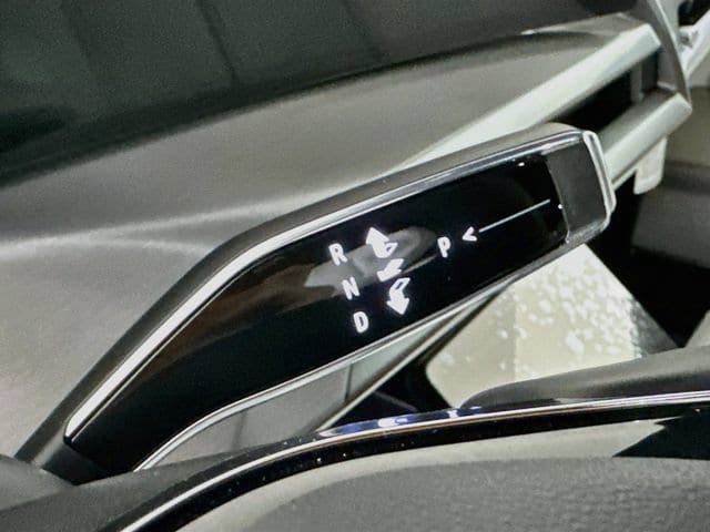 2026 Cadillac VISTIQ Sport - Photo 12