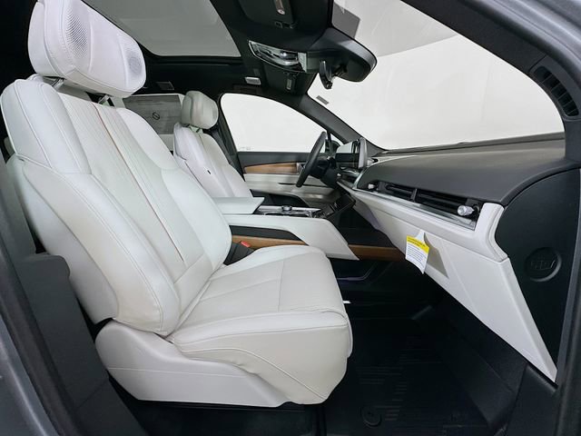 2026 Cadillac VISTIQ Luxury - Photo 17