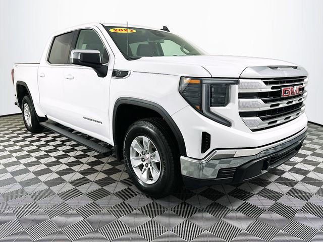 2023 GMC Sierra 4WD Crew Cab Short Box SLE's photo