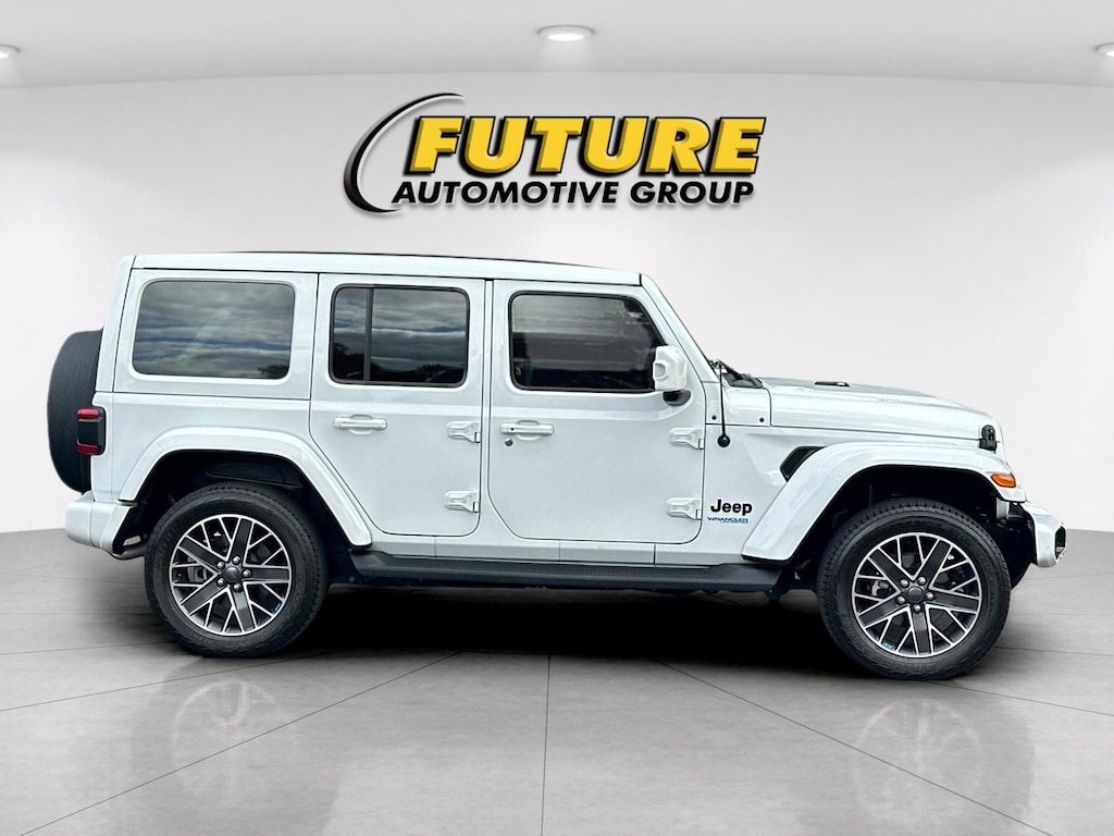 Used 2022 Jeep Wrangler Unlimited 4xe Sahara SUV