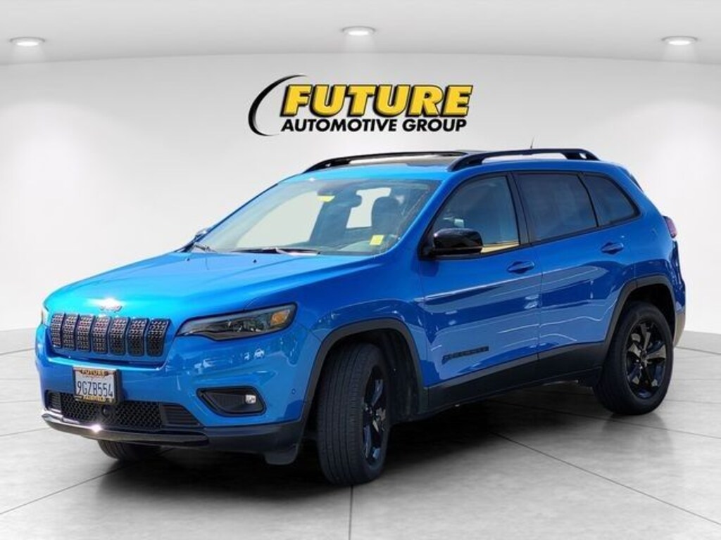 Used 2023 Jeep Cherokee Altitude Lux SUV