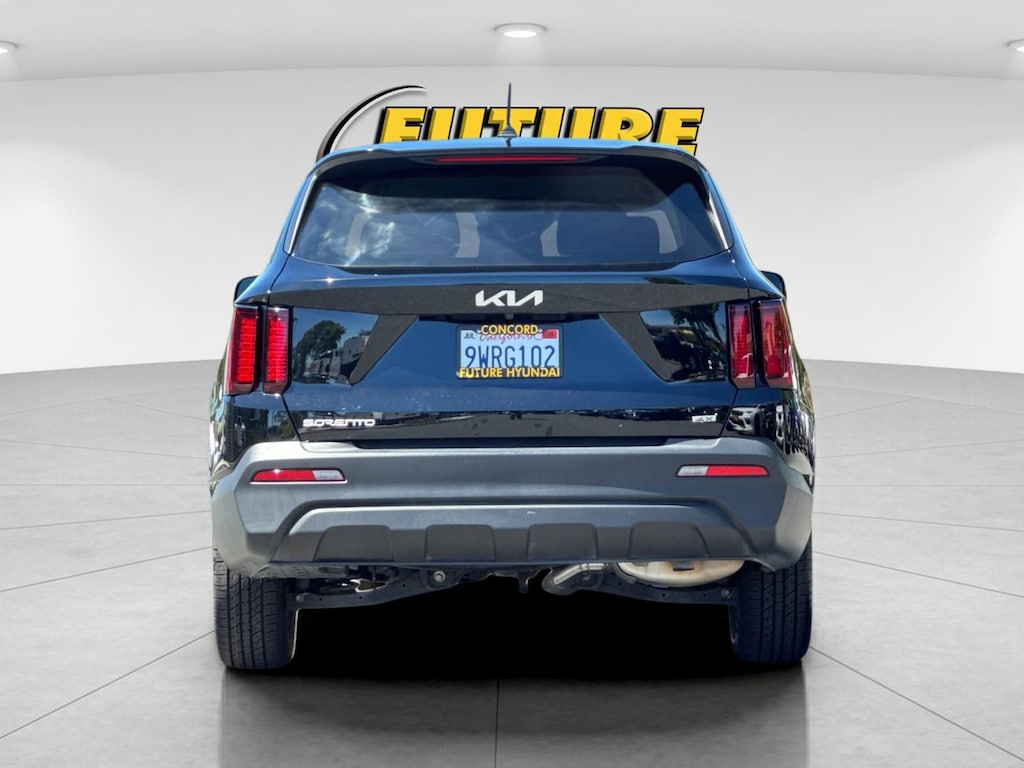 Used 2023 Kia Sorento LX SUV