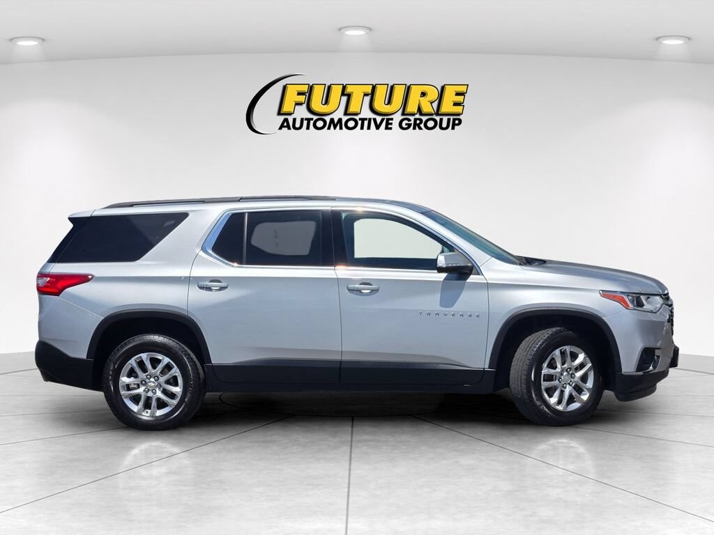 Used 2021 Chevrolet Traverse LT Cloth SUV