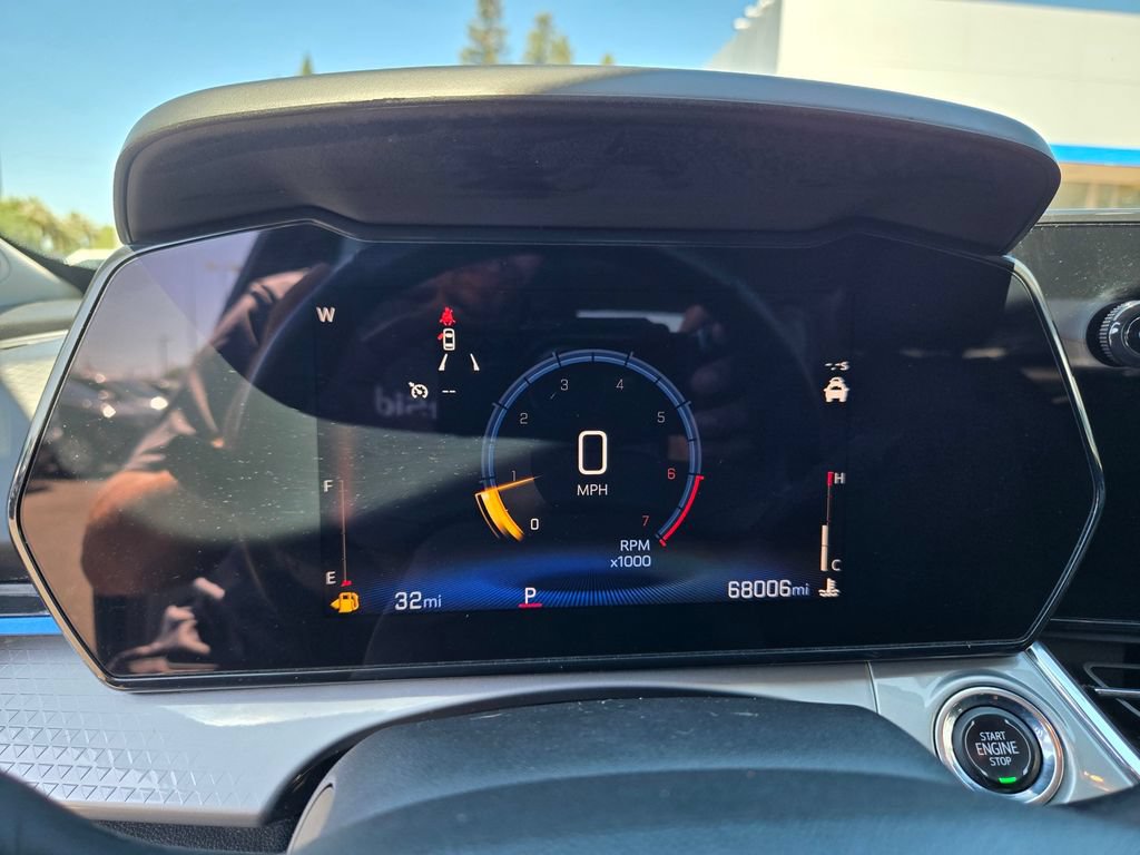 2025 Chevrolet Trax LT - Photo 18