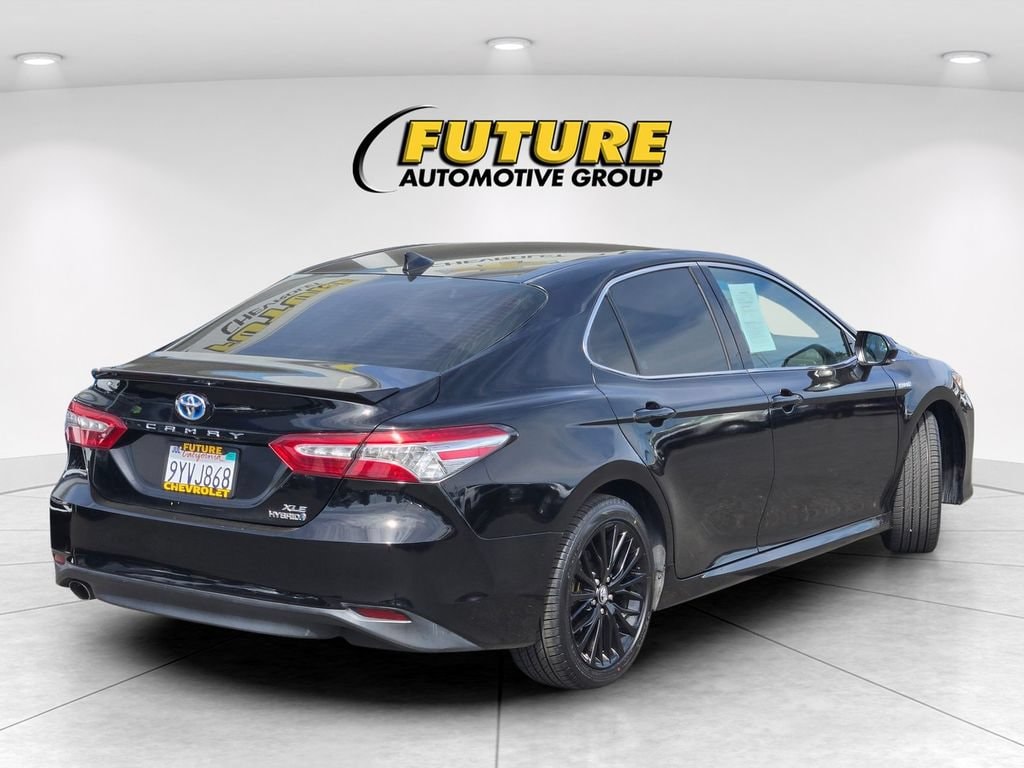 Used 2020 Toyota Camry Hybrid XLE Sedan