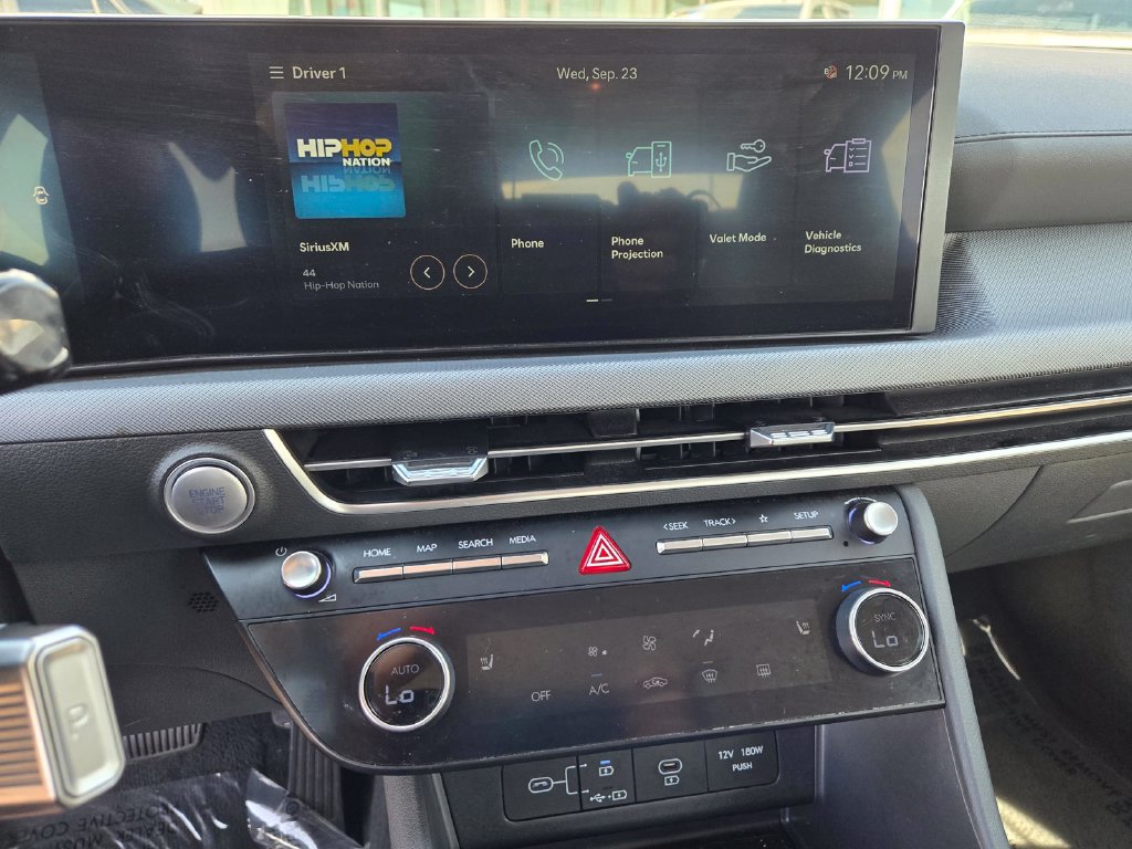 2025 Hyundai Sonata SEL - Photo 17