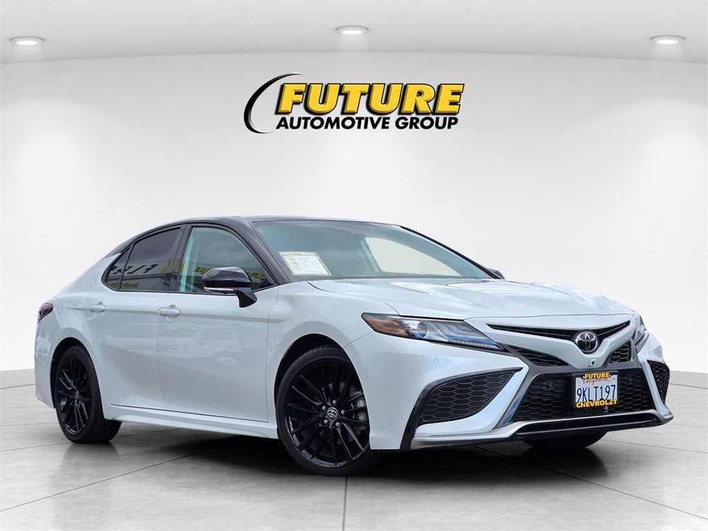 2024 Toyota Camry XSE's photo