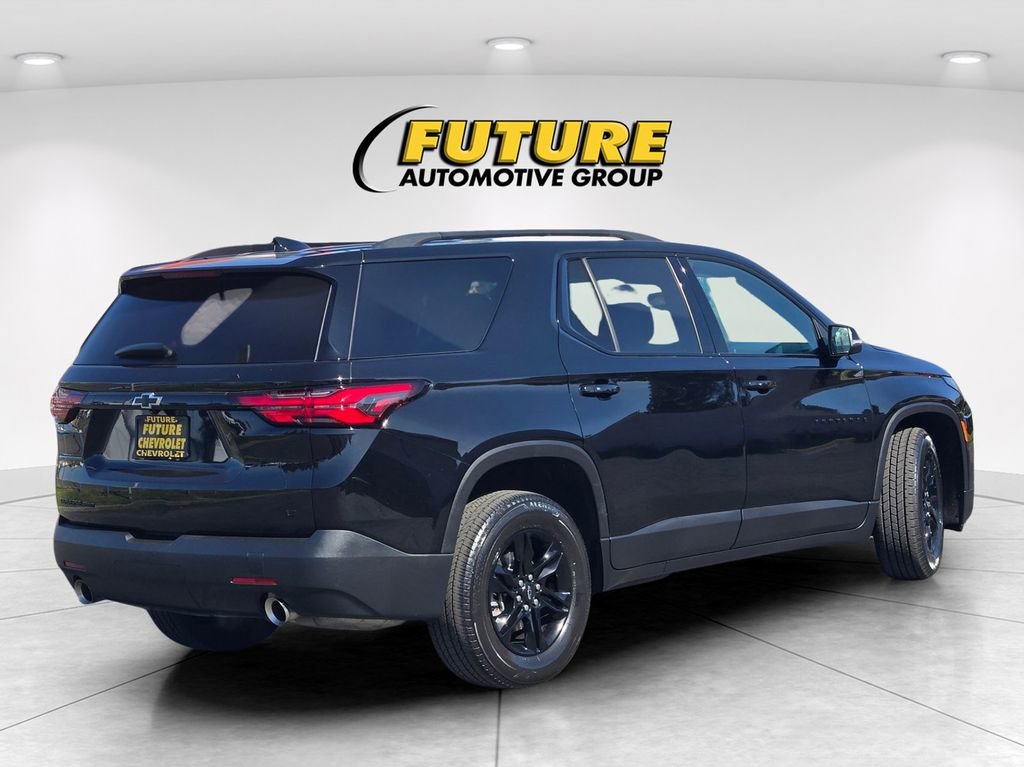 2023 Chevrolet Traverse LT Cloth photo 4