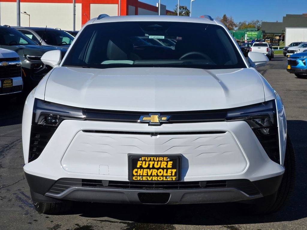 2026 Chevrolet Blazer EV LT photo 2