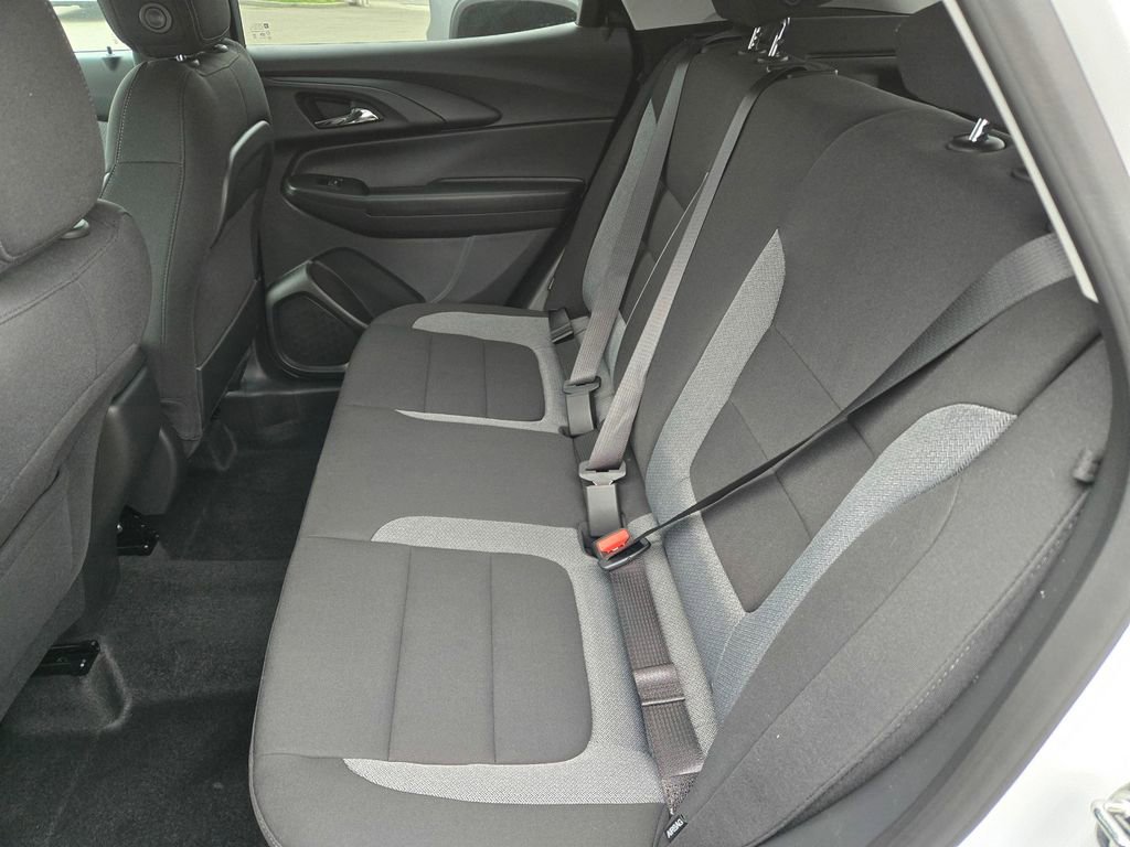 2026 Chevrolet Trailblazer LS photo 4