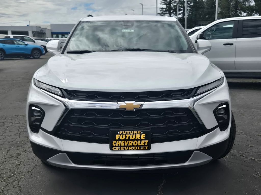 2026 Chevrolet Blazer 2LT photo 2