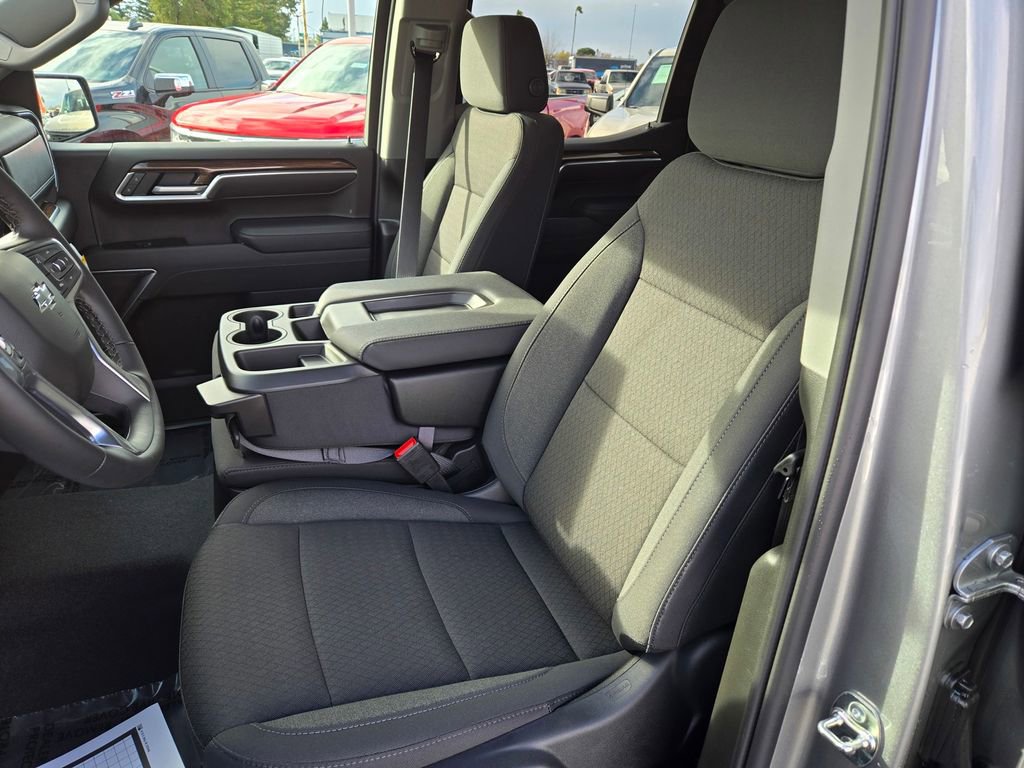 2026 Chevrolet Silverado 1500 RST photo 6