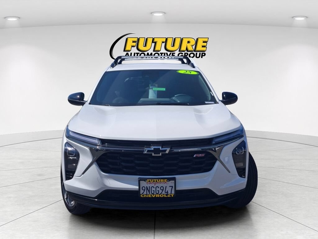 Used 2025 Chevrolet Trax 2RS SUV