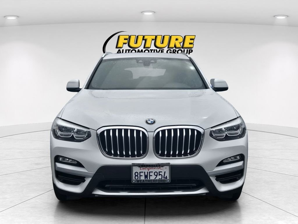 2019 BMW X3 sDrive30i photo 2