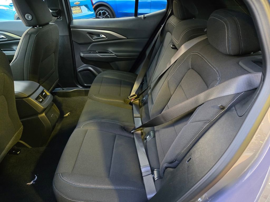 2026 Chevrolet Equinox EV LT photo 4