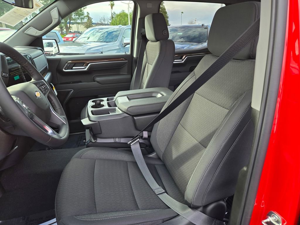 2026 Chevrolet Silverado 1500 LT photo 6